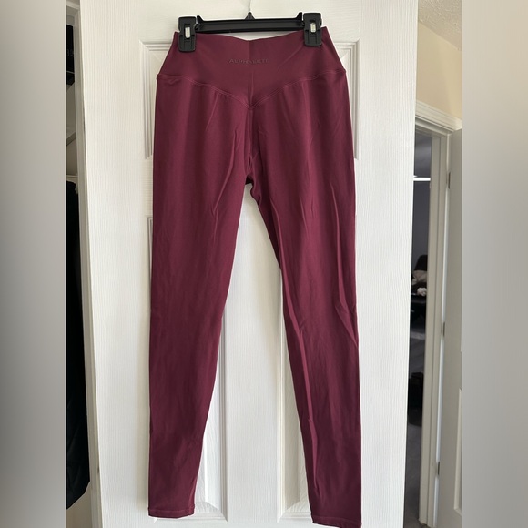 Alphalete Alphalux Wonder Legging 27” - Black Cherry - Picture 2 of 3